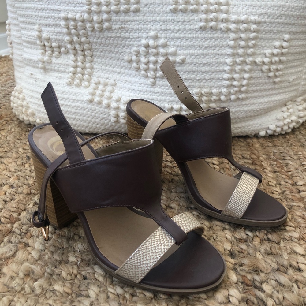 Brown and Gold Heels - Picture 2 of 6